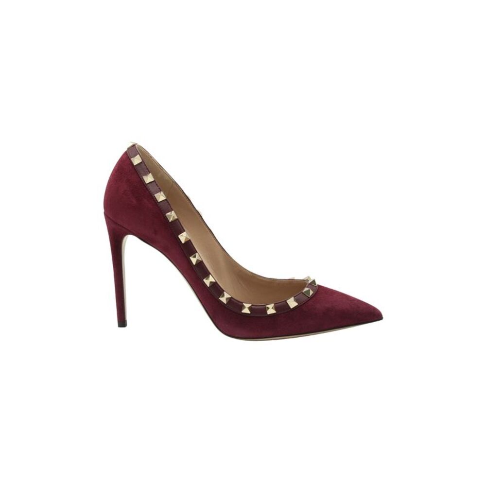 Valentino Garavani Rockstud Pointed Toe pumps in Burgundy Suede